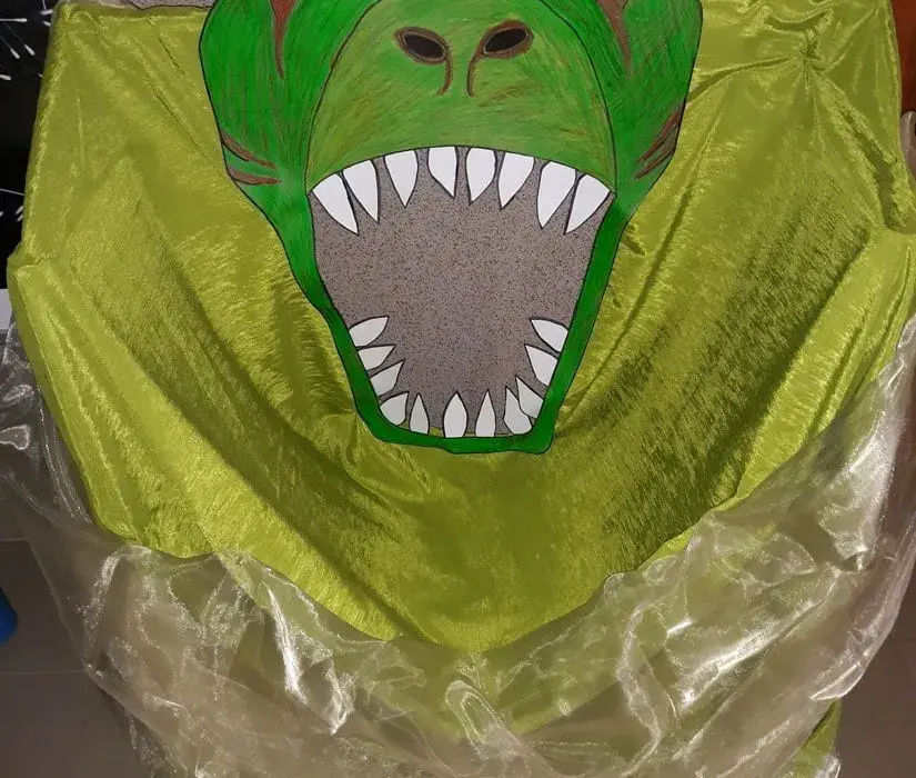 Magiczny dinozaur z kartonu krok po kroku. Łatwy sposób dla każdego